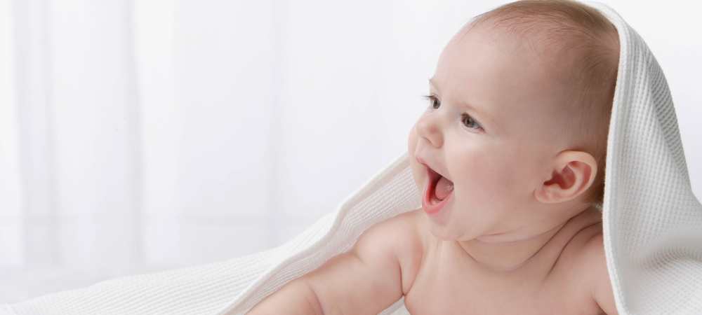 bebeğin saçını kazıtmak